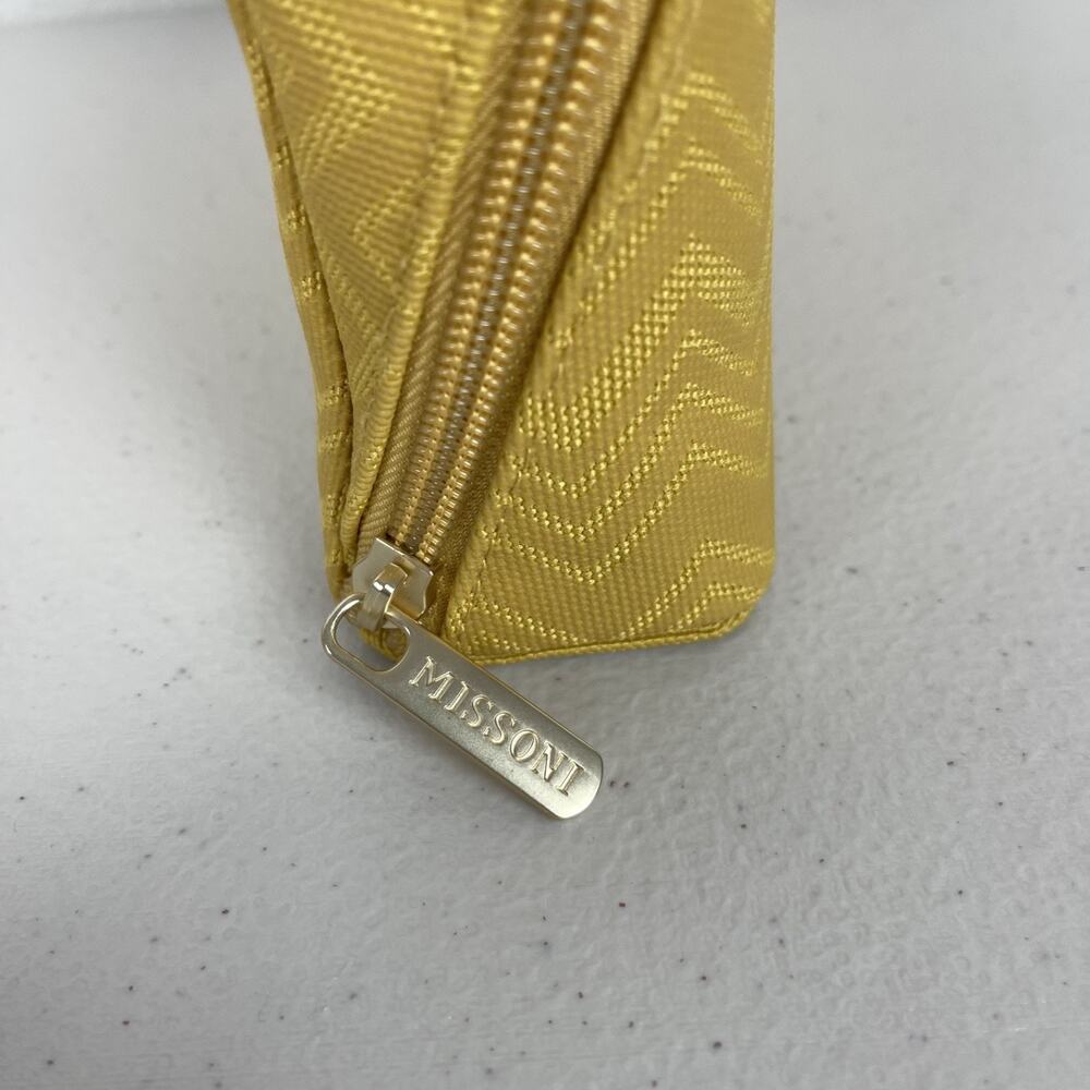 Delta One Rio Radiance Yellow Missoni Amenity Kit Bag Socks NEW 2026 Summer - Picture 11 of 16